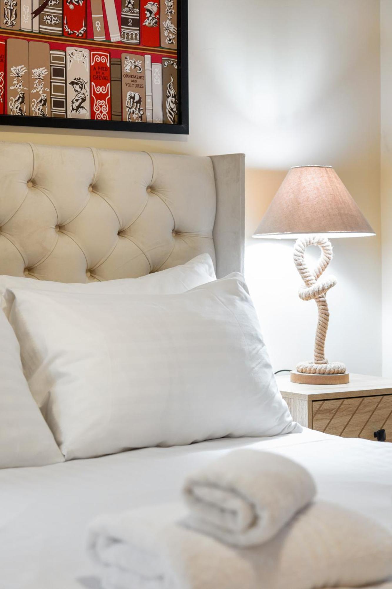 Elegant Kensington Apartment With Patio Londra Esterno foto